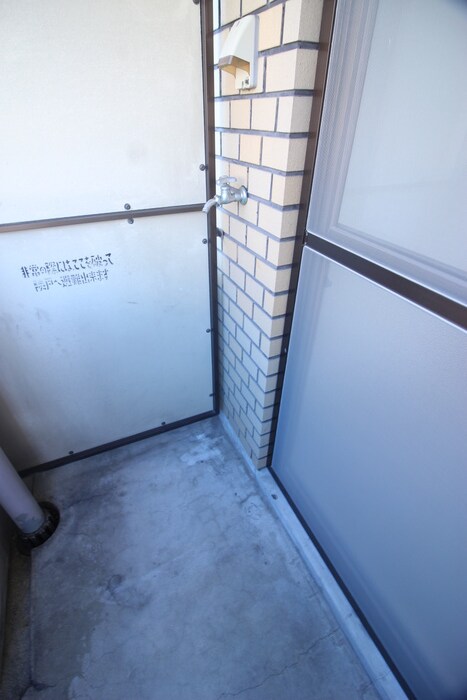 物件内観写真14　(洗濯機置場)