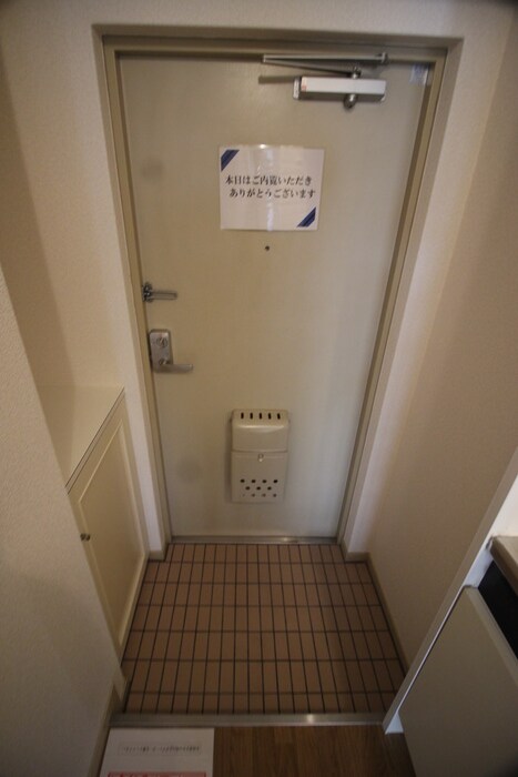 物件内観写真19　(玄関)