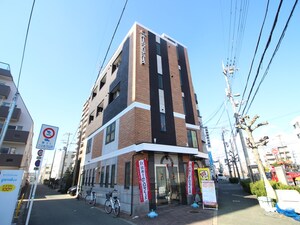 サンキャッスル十三外観写真