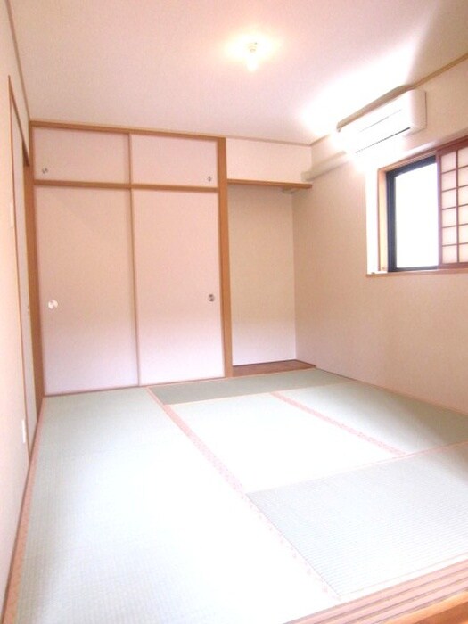 物件内観写真9　(居室)