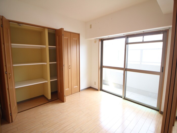 物件内観写真9　(居室)