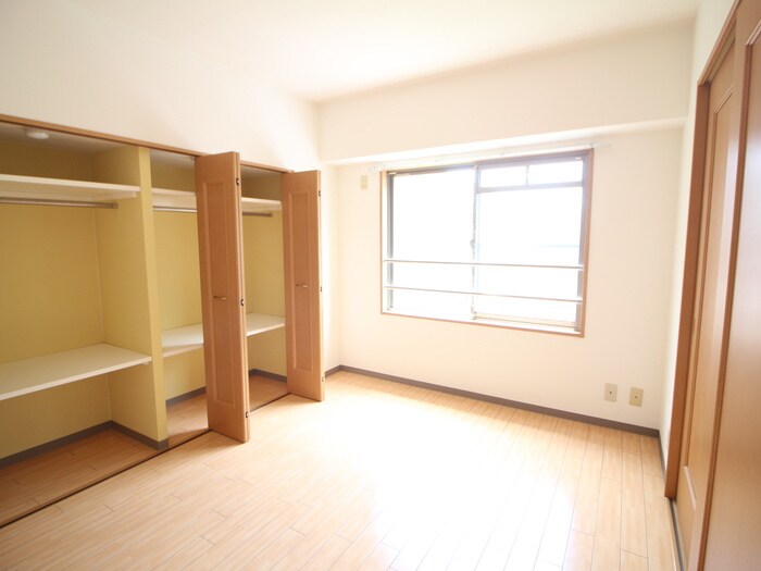 物件内観写真10　(居室)