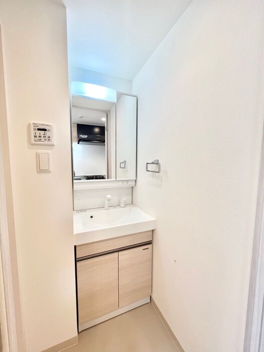 物件内観写真9　(洗面)