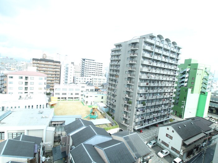 物件内観写真16　(室内からの展望)