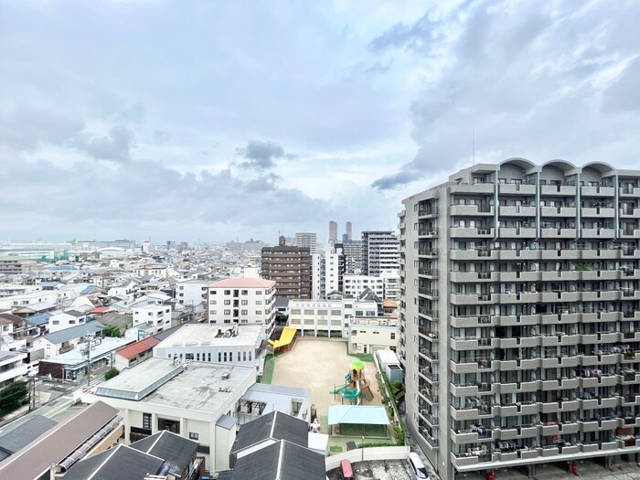 物件内観写真22　(室内からの展望)