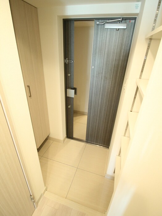 物件内観写真22　(玄関)