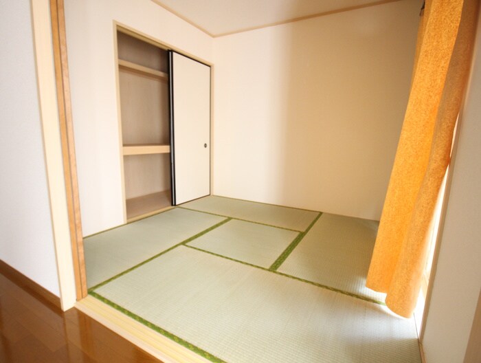 物件内観写真10　(居室)