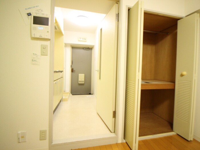 物件内観写真20　(廊下)