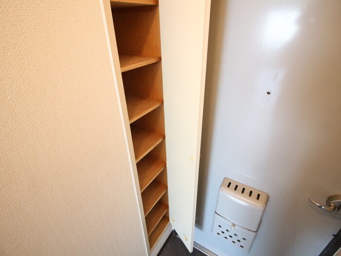物件内観写真14　(靴箱)