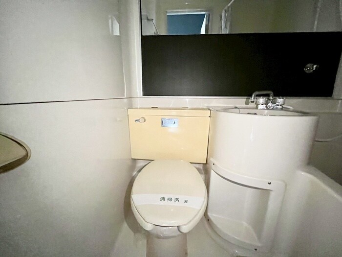 物件内観写真14　(トイレ)