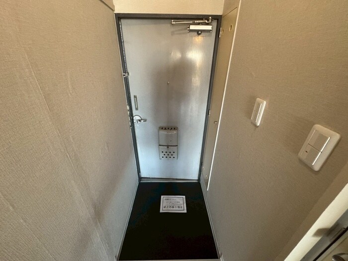 物件内観写真14　(玄関)