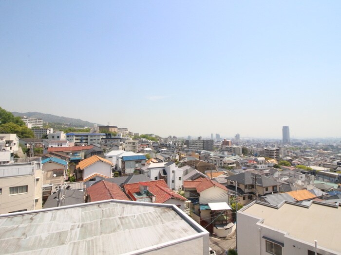 物件内観写真16　(室内からの展望)