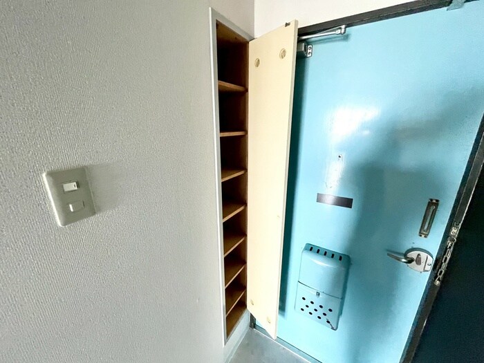 物件内観写真16　(靴箱)