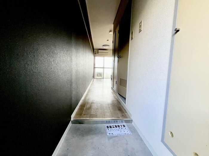 物件内観写真18　(玄関)