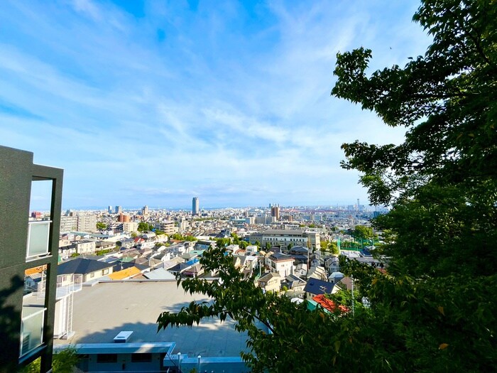 物件内観写真20　(室内からの展望)