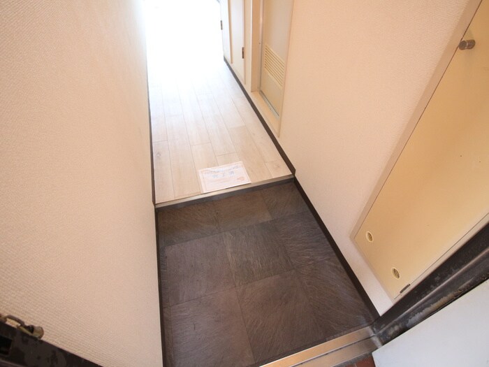 物件内観写真21　(玄関)