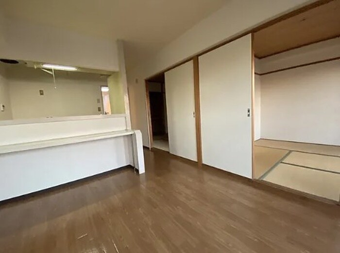 物件内観写真1　(居室)