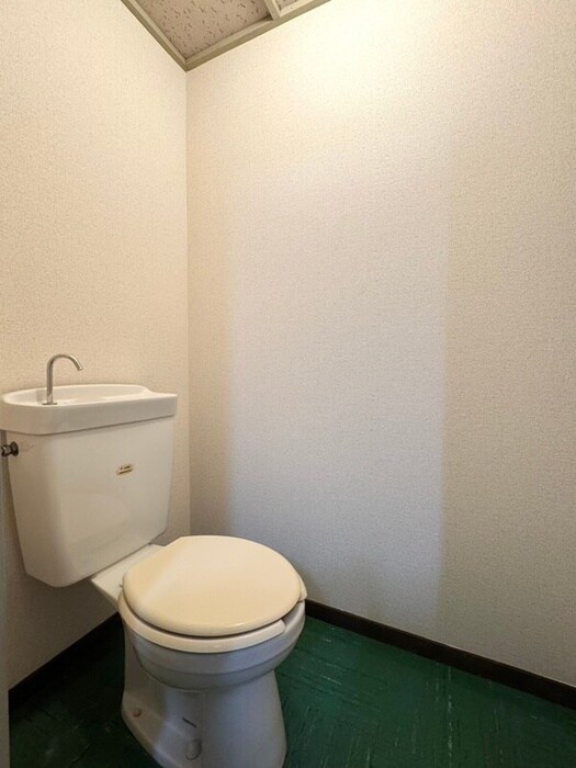 物件内観写真5　(トイレ)