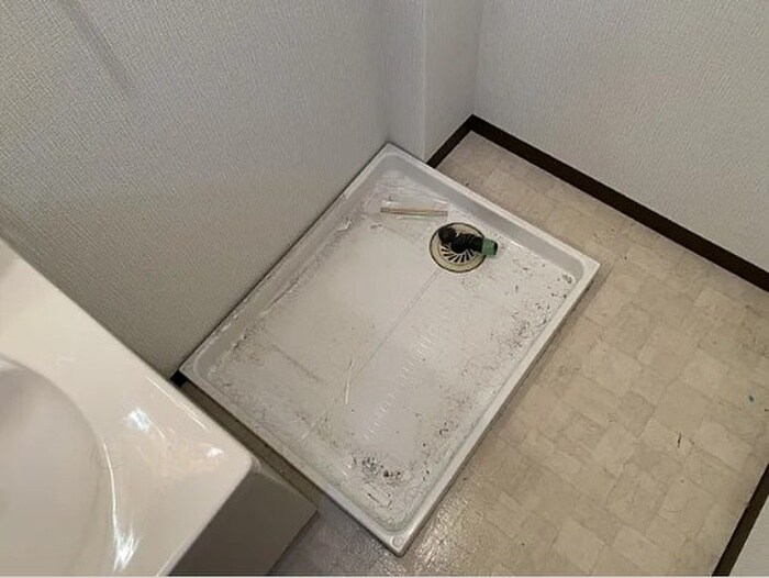 物件内観写真8　(洗濯機置場)