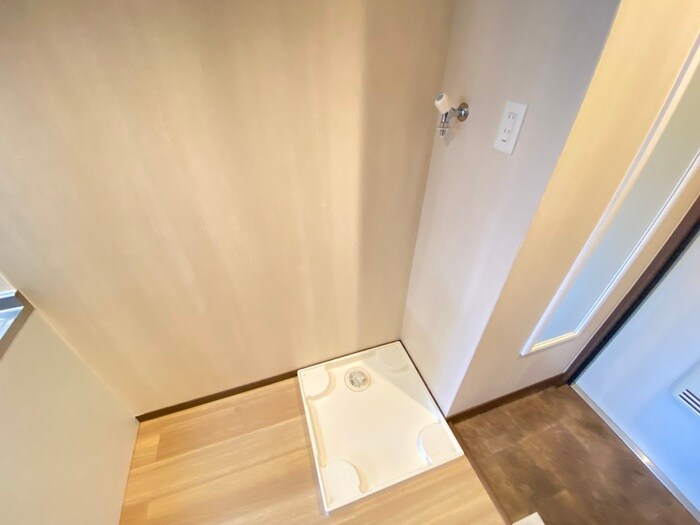 物件内観写真17　(洗濯機置場)