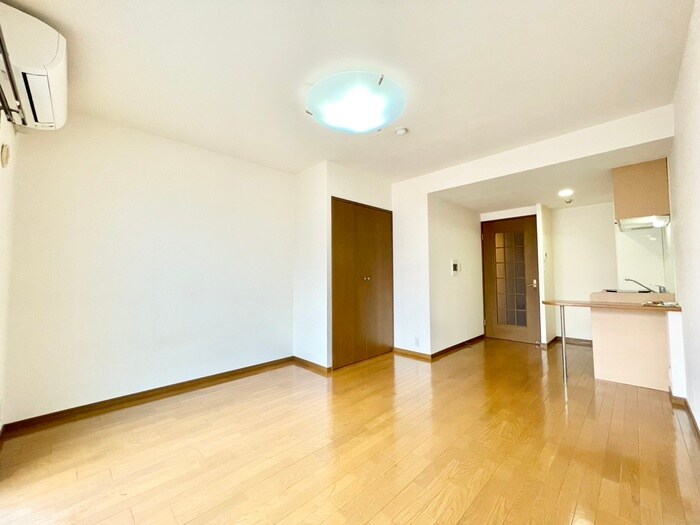 物件内観写真13　(居室)