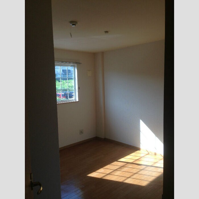 物件内観写真10　(居室)