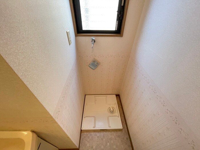 物件内観写真19　(洗濯機置場)