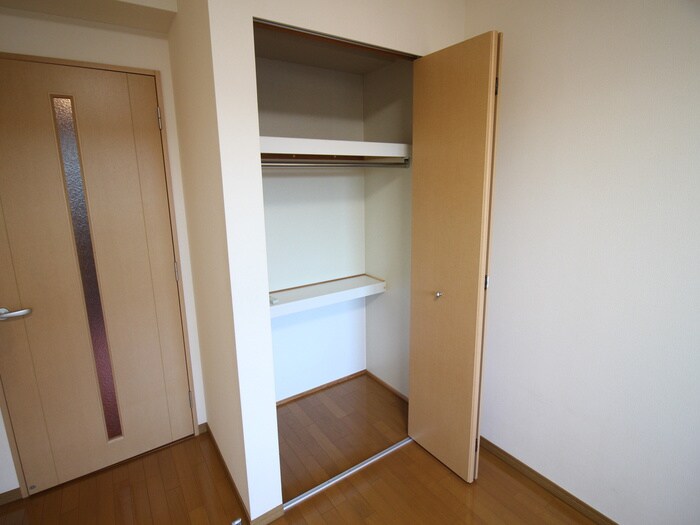 物件内観写真12　(収納)