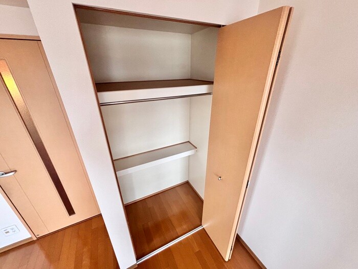 物件内観写真12　(収納)
