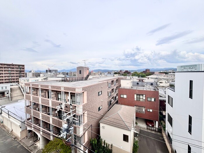 物件内観写真14　(室内からの展望)