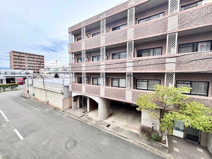 物件内観写真15　(室内からの展望)