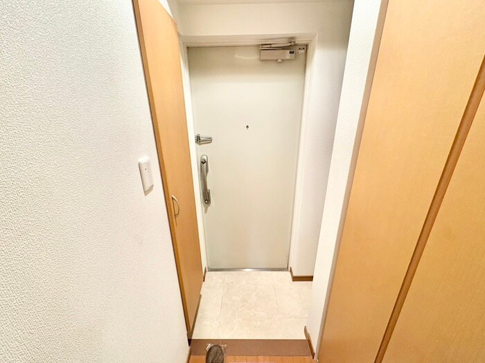 物件内観写真17　(玄関)
