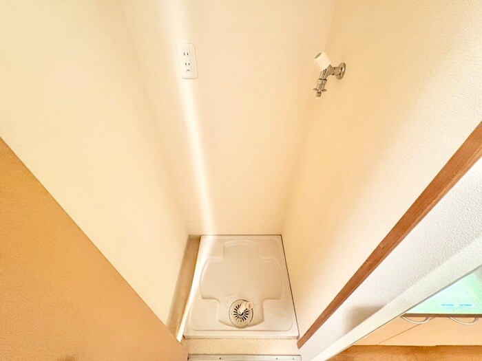 物件内観写真19　(洗濯機置場)