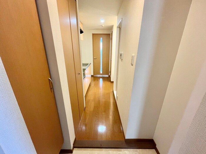 物件内観写真20　(廊下)