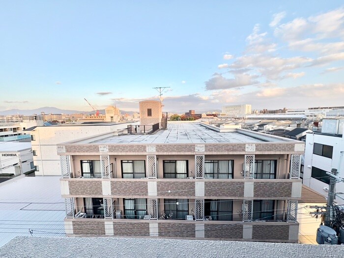 物件内観写真21　(室内からの展望)