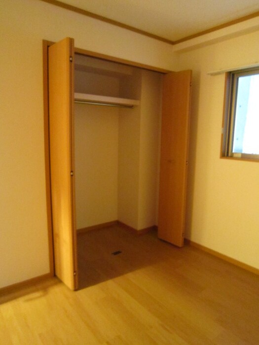 物件内観写真12　(収納)