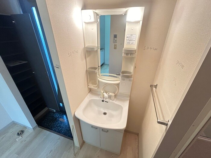 物件内観写真10　(洗面)