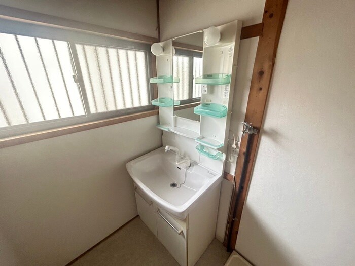 物件内観写真9　(洗面)