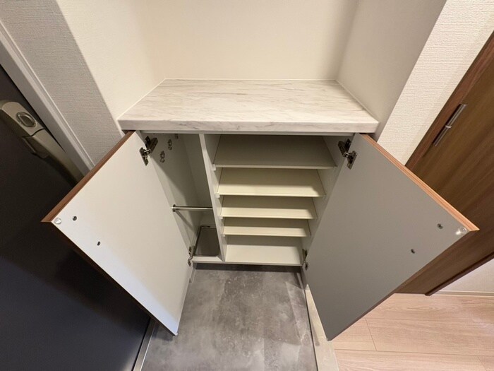 物件内観写真18　(靴箱)