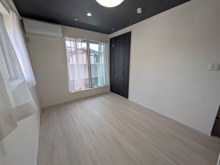 物件内観写真8　(居室)