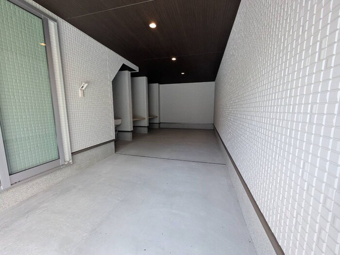 物件外観写真6　(駐車場)