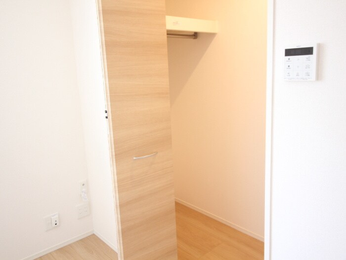 物件内観写真11　(収納)