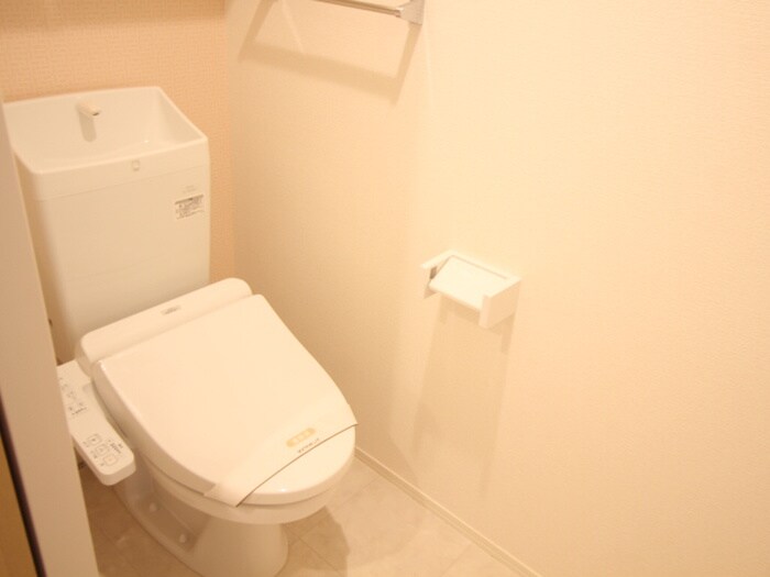 物件内観写真14　(トイレ)