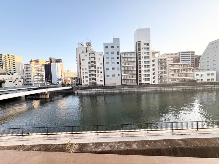 物件内観写真21　(室内からの展望)