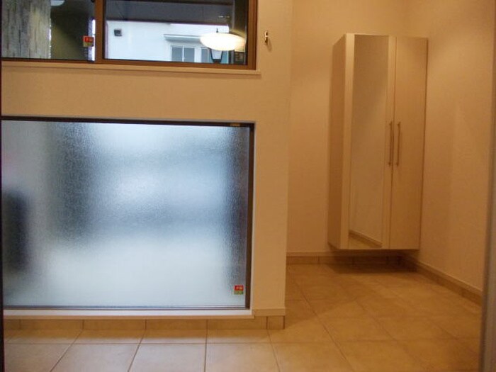 物件内観写真12　(靴箱)