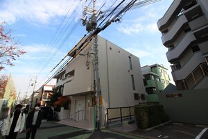 オリビエ岡本外観写真