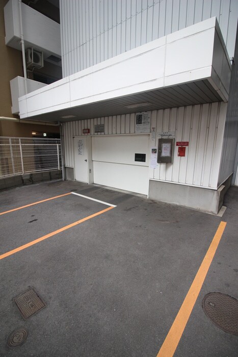 物件外観写真5　(駐車場)