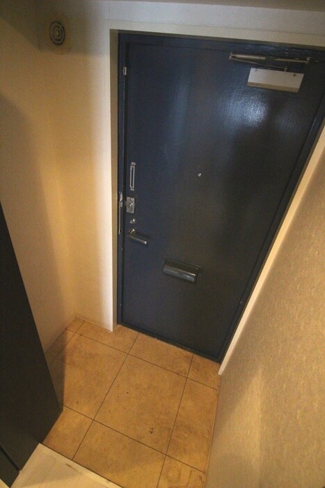 物件内観写真16　(玄関)