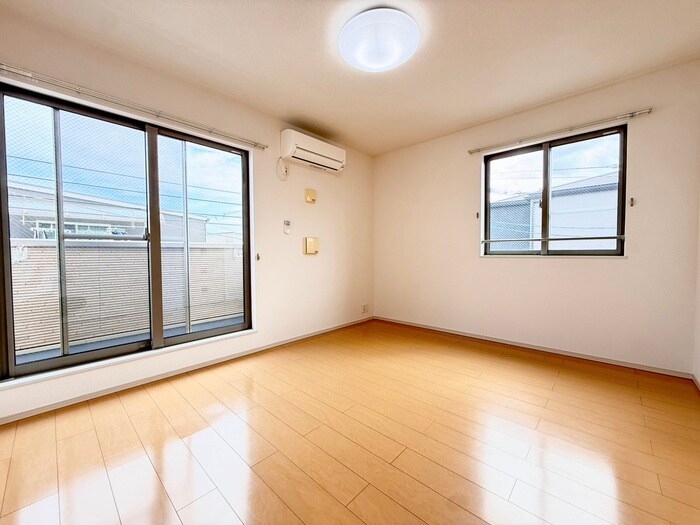 物件内観写真10　(居室)