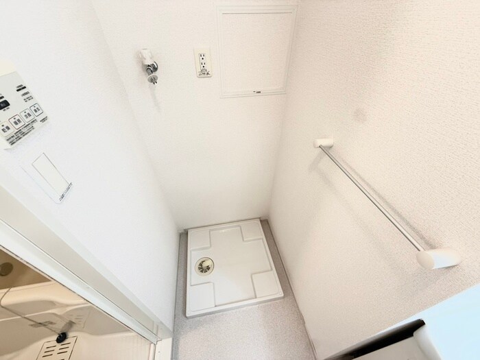 物件内観写真15　(洗濯機置場)